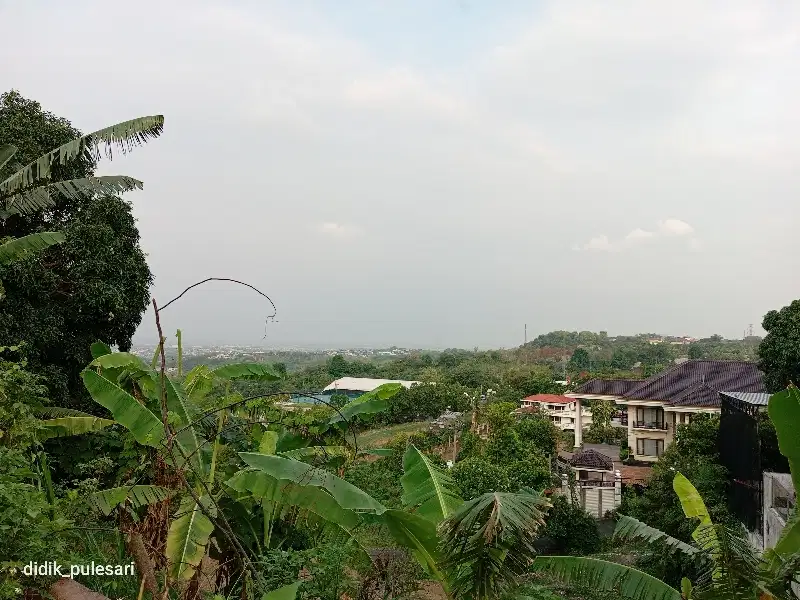 Tanah di bukit sari banyumanik