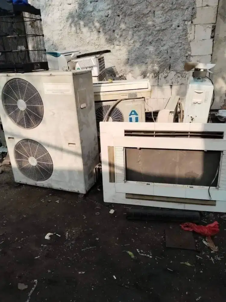 Terima elektronik bekas rusak