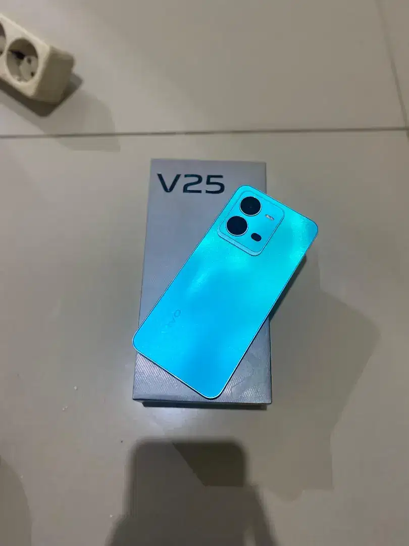 Vivo V25 5g Second like new