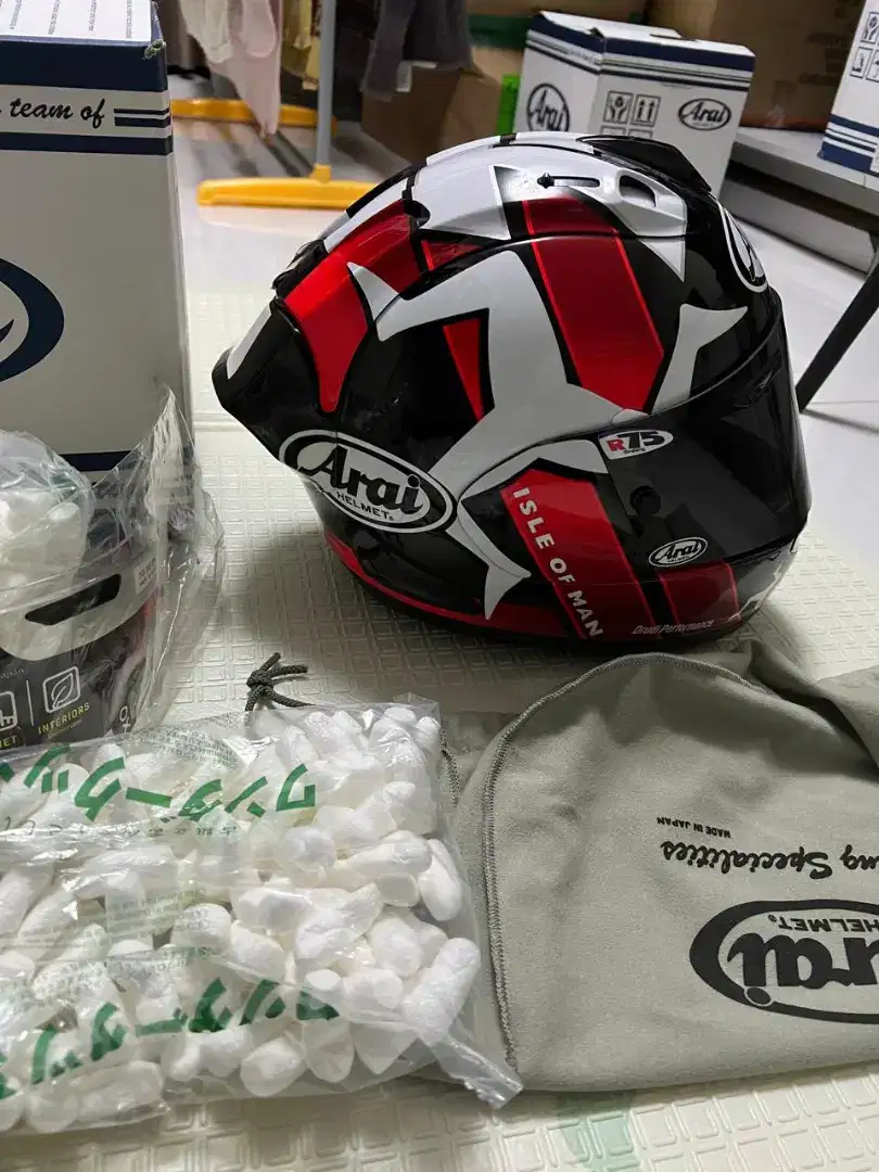 Dijual  ,Full Set,Arai RX7X IOM TT 2022 with spoiler Ori dan 2 Visor