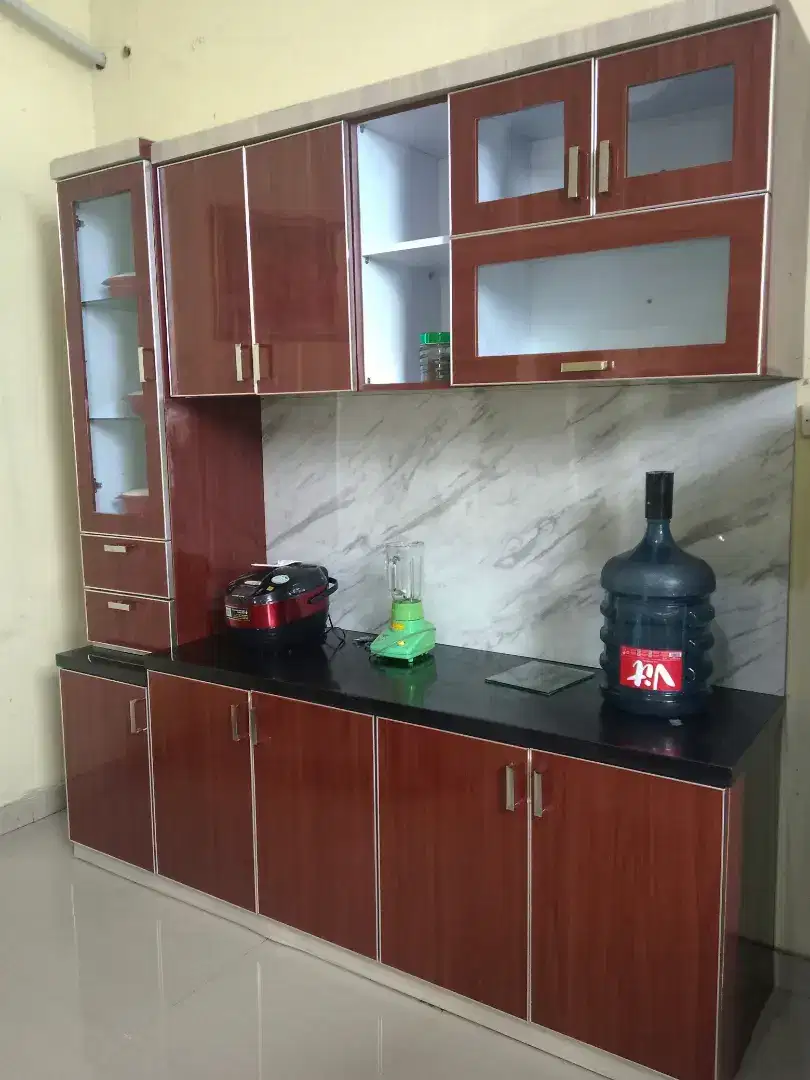 Kitchen set permeter