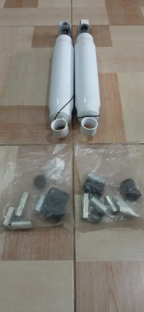 Jual cepat 2 Rough Country 9106 RCX OffRoad Nitro Shocks 650383 USA