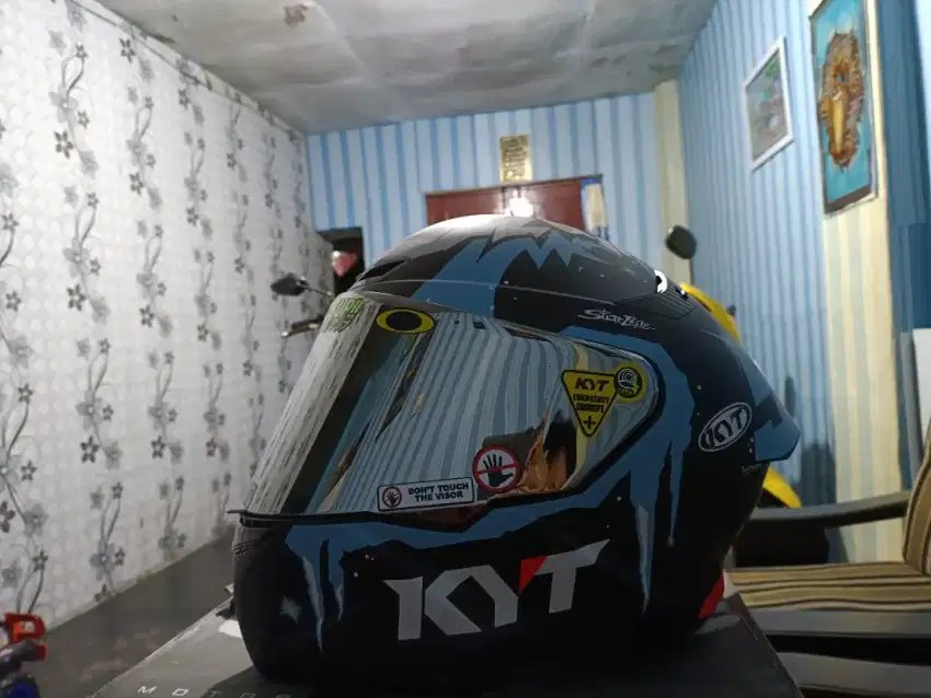 HELM KYT TT CORSE