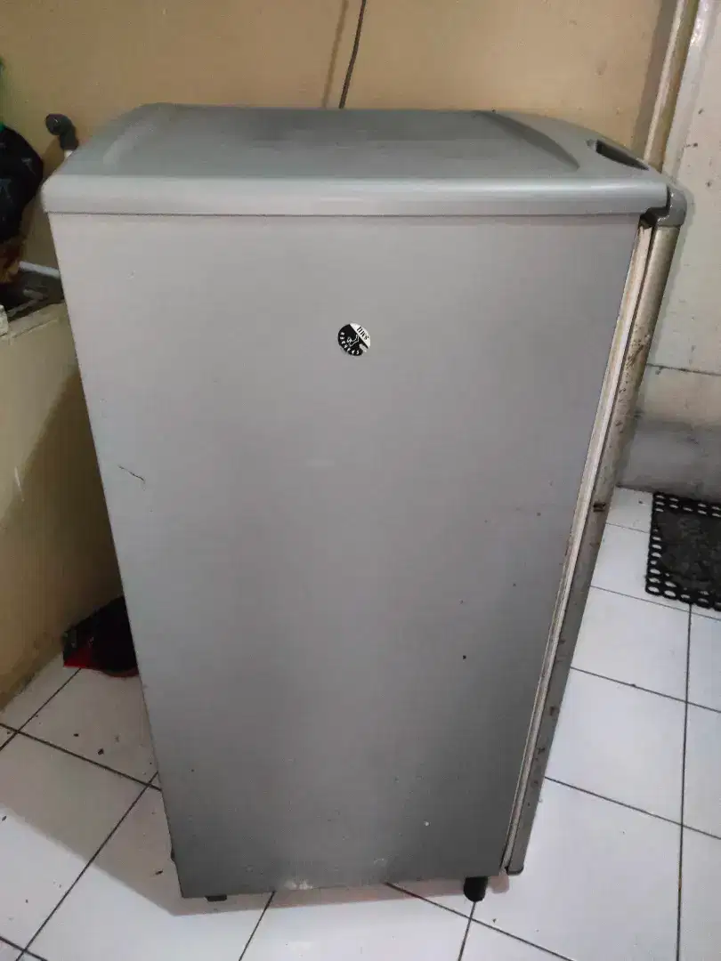 Kulkas Sanyo 1 pintu , cepat dapat