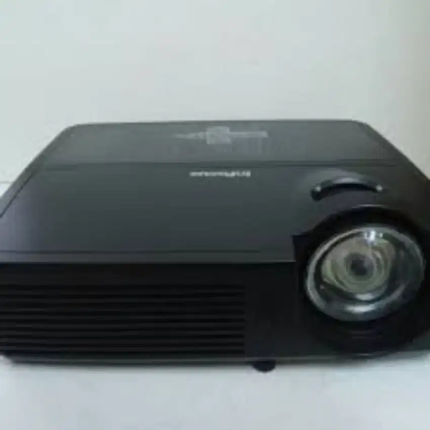 Proyektor infocus in114st layar lebar  terang u/nobar