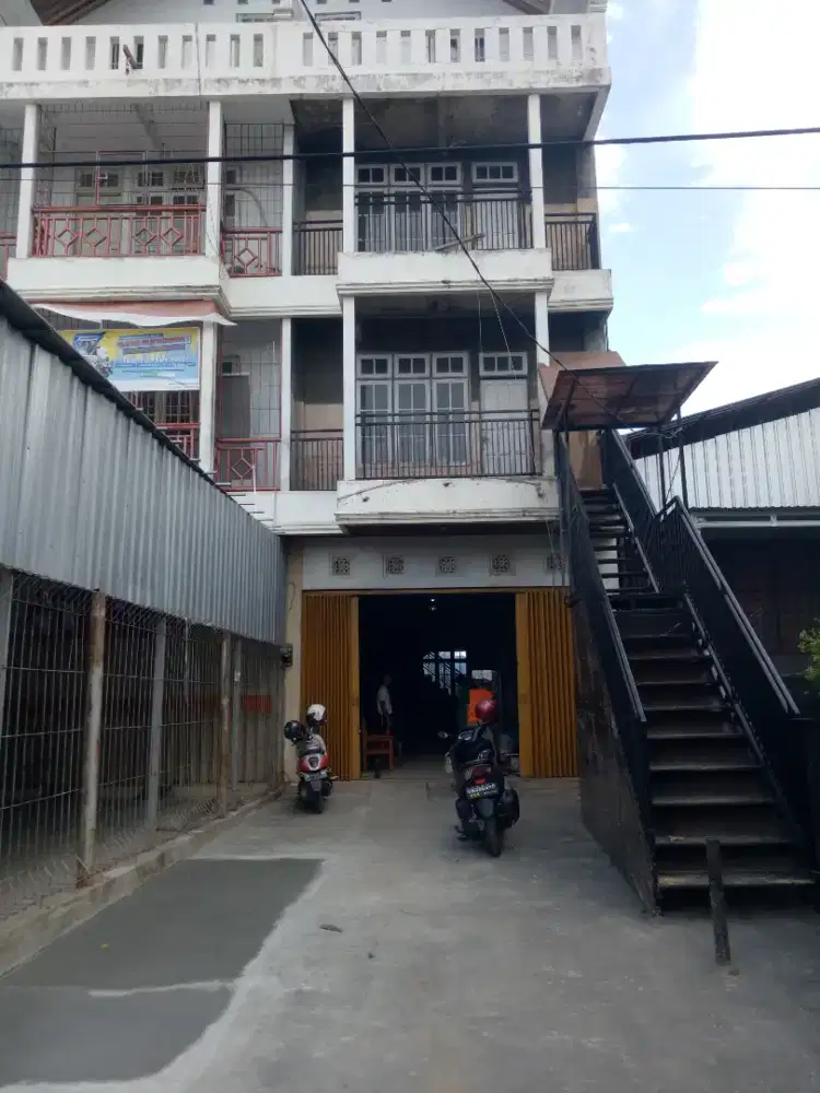 DIJUAL RUKO 3,5 lantai 5 x 20 Jl. Pramuka tanpa perantara