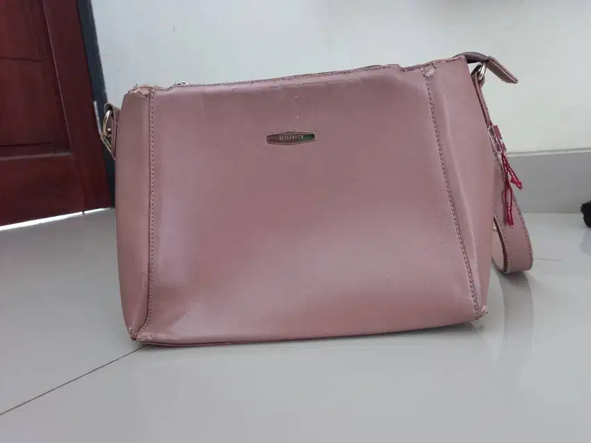 Di jual tas Elizabeth Original warna favourite Beige (krem kekinian)