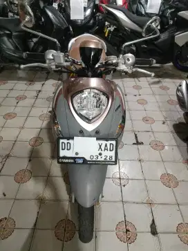 Yamaha fino premium 125 cc 2023 abu-abu