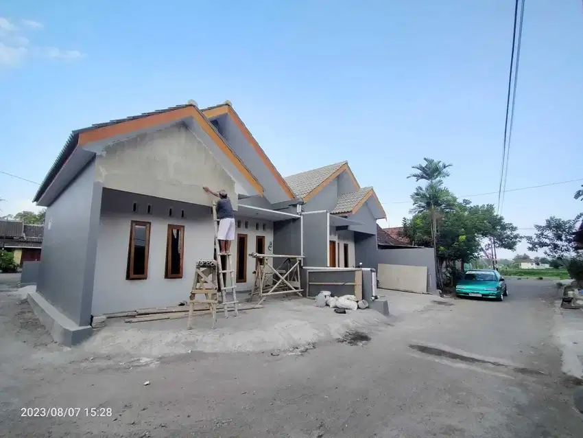 Dijual 3 Unit Rumah 1 Lantai Baru Di Dekat Jalan Raya Tajem Wedomartan