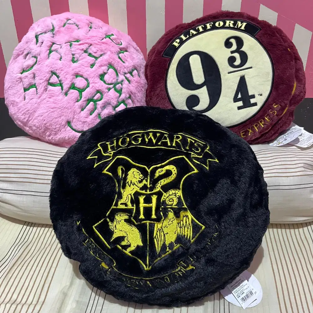 Miniso x Harry Potter Pillow Bantal Cake HBD / Peron 9 / Hogwarts