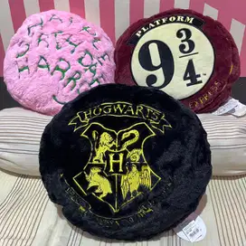 Miniso x Harry Potter Pillow Bantal Cake HBD / Peron 9 / Hogwarts