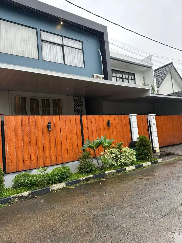 Dijual rumah Nan asri di komplek bulog jatiwarna kota bekasi