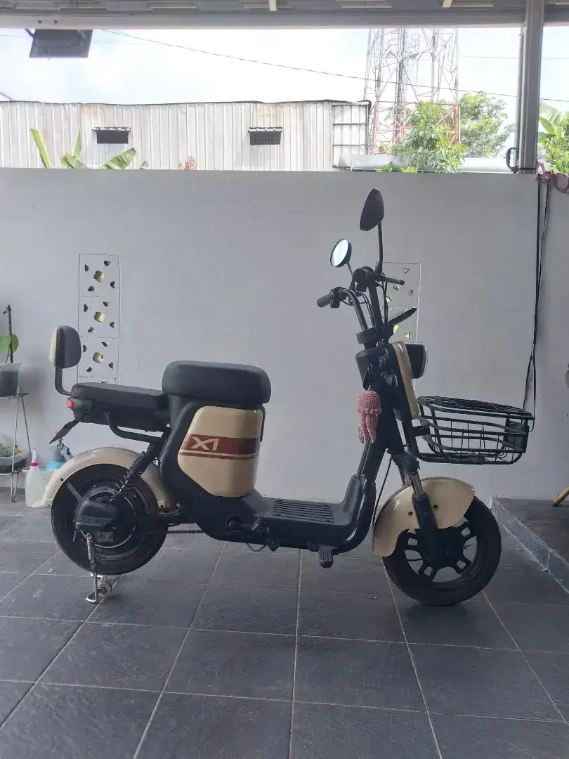 Dijual Sepeda Listrik Genio Easton X1 Masih Layak Pakai