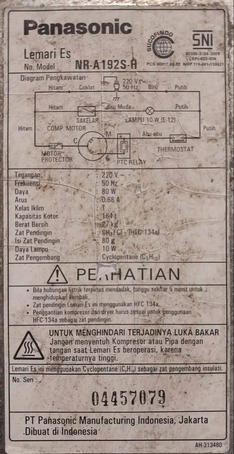 Kulkas 1 pintu Panasonic tidak dingin diberikan ke penawar tertinggi