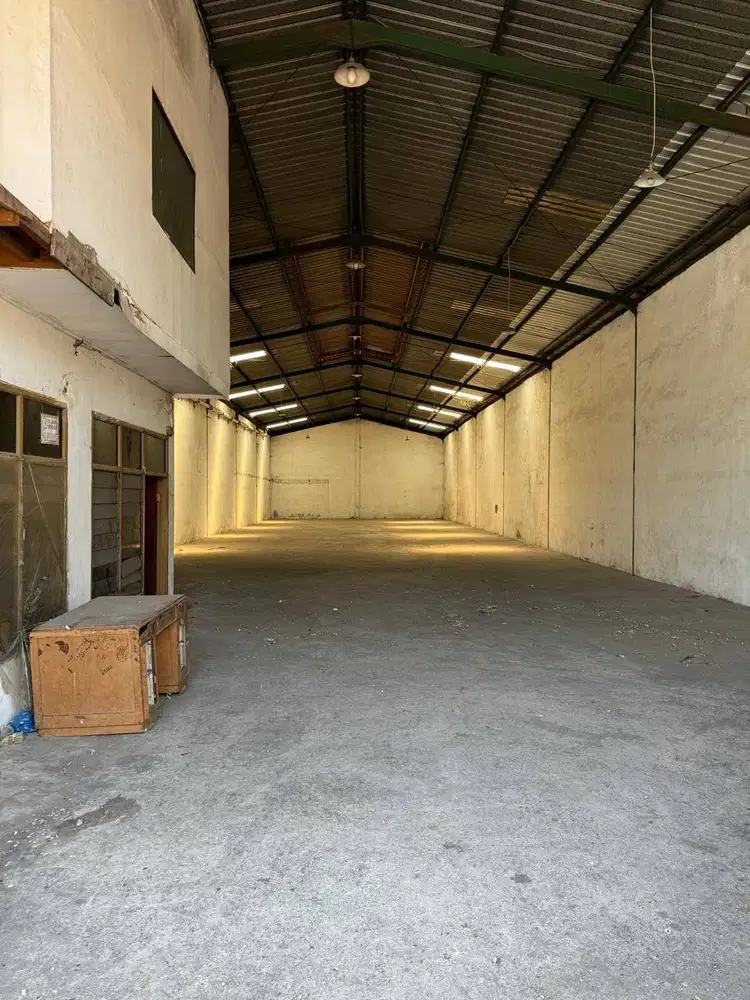 Dijual Gudang Margomulyo Permai Baru Renov Siap Pakai