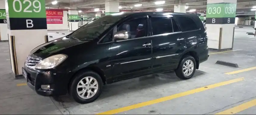 Kijang Innova 2011