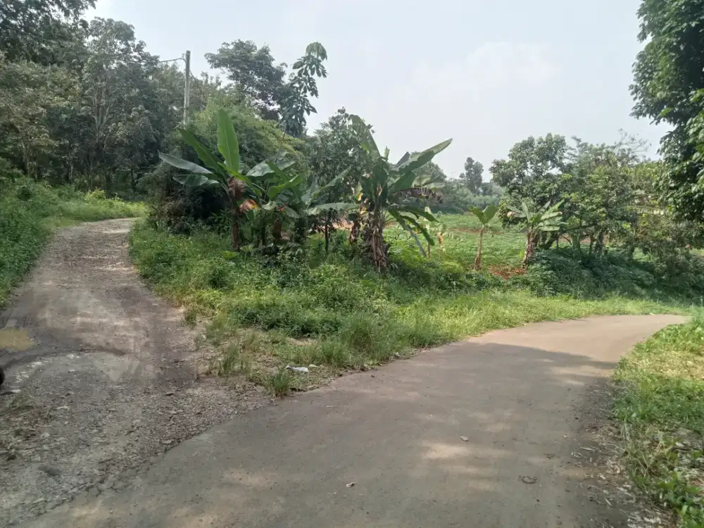 Di jual lhan tanah darat lokasi pinggir jln desa lebar muka 80 mtr huk