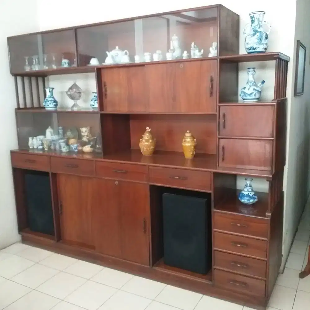 Lemari Hias Jati lawas th 1970 an