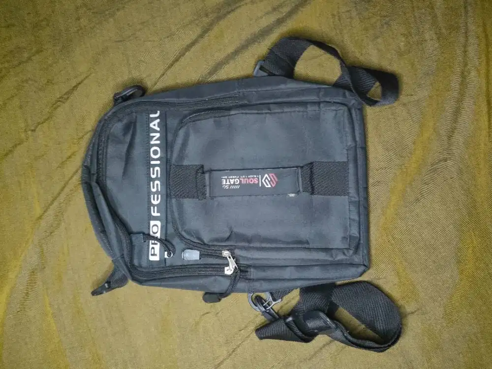 Tas Slempang Bisa Jadi Ransel Hitam PROFESIONAL