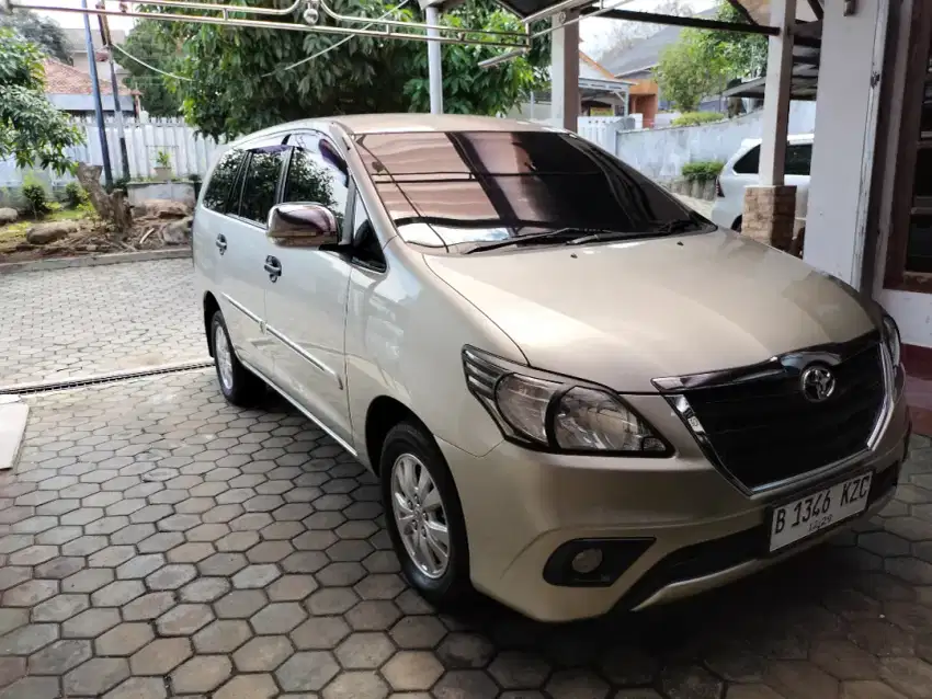 Kijang Innova tipe G metik solar 2013 Silver