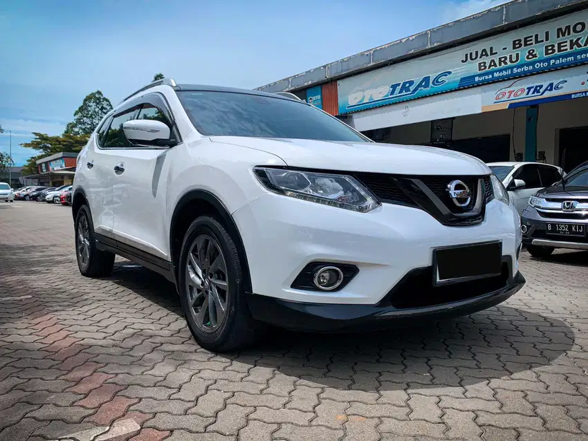 PROMO HARGA!! NISSAN XTRAIL 2.5 AT MATIC 2015 PUTIH