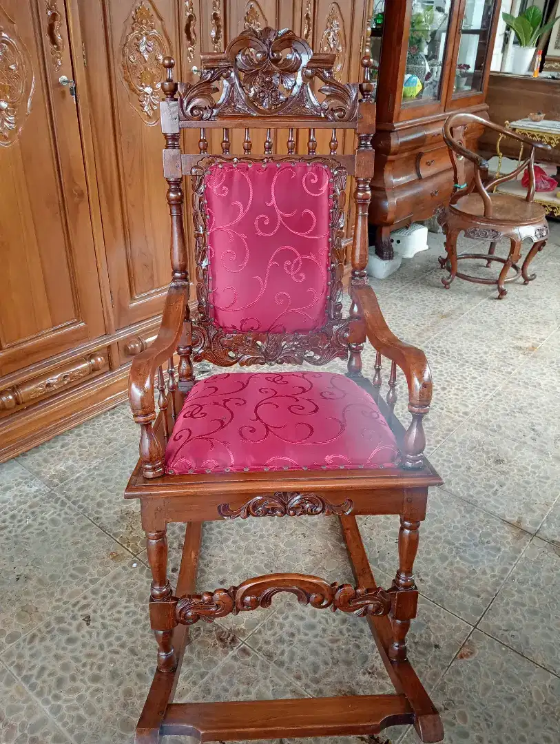 Kursi goyang kayu jati lawas