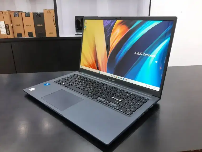 Touchscreen Asus X1502ZA Core i5-1235U Ram 8Gb SSD 512Gb garansi 5 bln