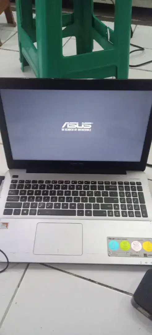 laptop asus X555QG