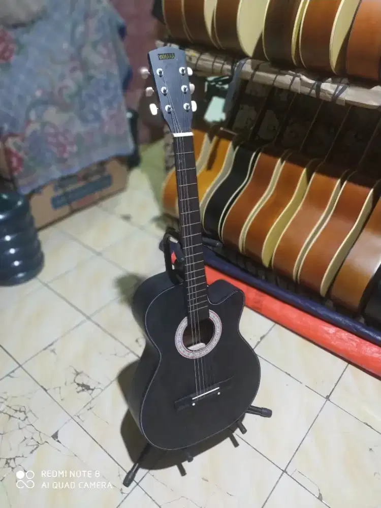 Gitar akustik murah untuk pemula