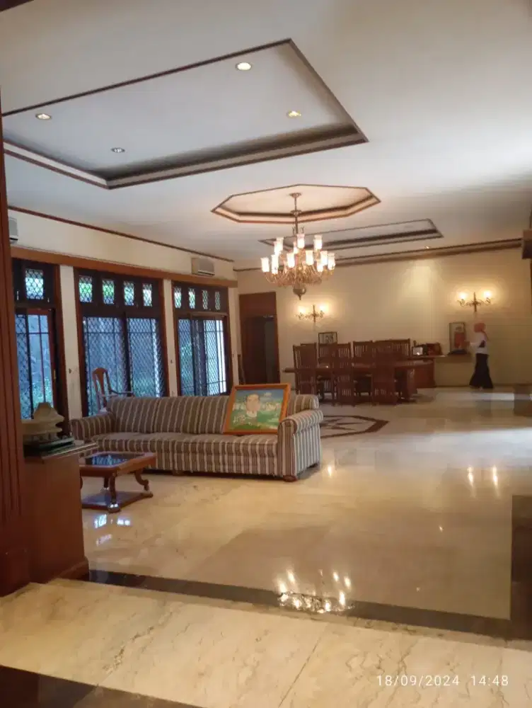 Jual rumah di Patra Kuningan Jakarta selatan. 58 M ( bisa nego )