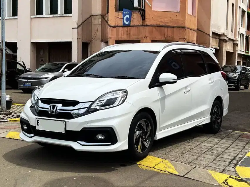 DP 9jt Mobilio RS Cvt 2014 Honda Matic AT Putih Siap TT