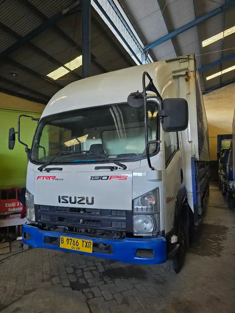 FS Isuzu Giga FRR 190ps Engkel Wing Box 6roda 2013 pmk 2014