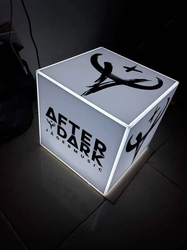 Neon box | reklame | akrilik | papan nama | neon box | murah