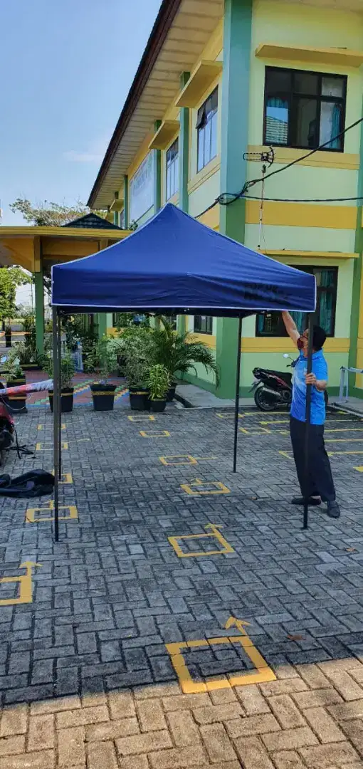 Tenda lipat matic praktis gazebo portable buat jualan