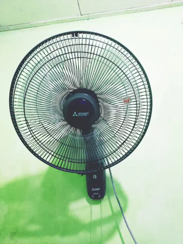 Kipas angin dinding Mitsubishi