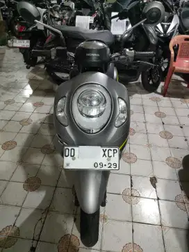 Honda scoopy 110 cc 2024 silver