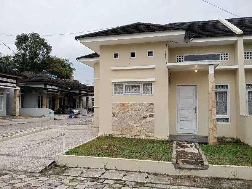 Rumah Cluster Security 24 Jam Lokasi Dekat Kampus Unilak