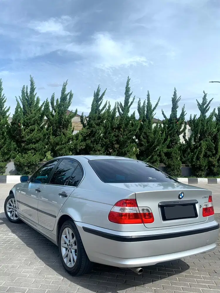 BMW E46 318i 2004 Lifestyle Low KM!!