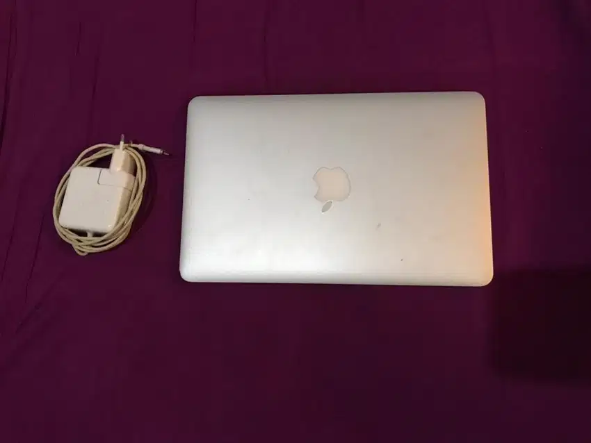 Macbook air 11 inch tahun 2015