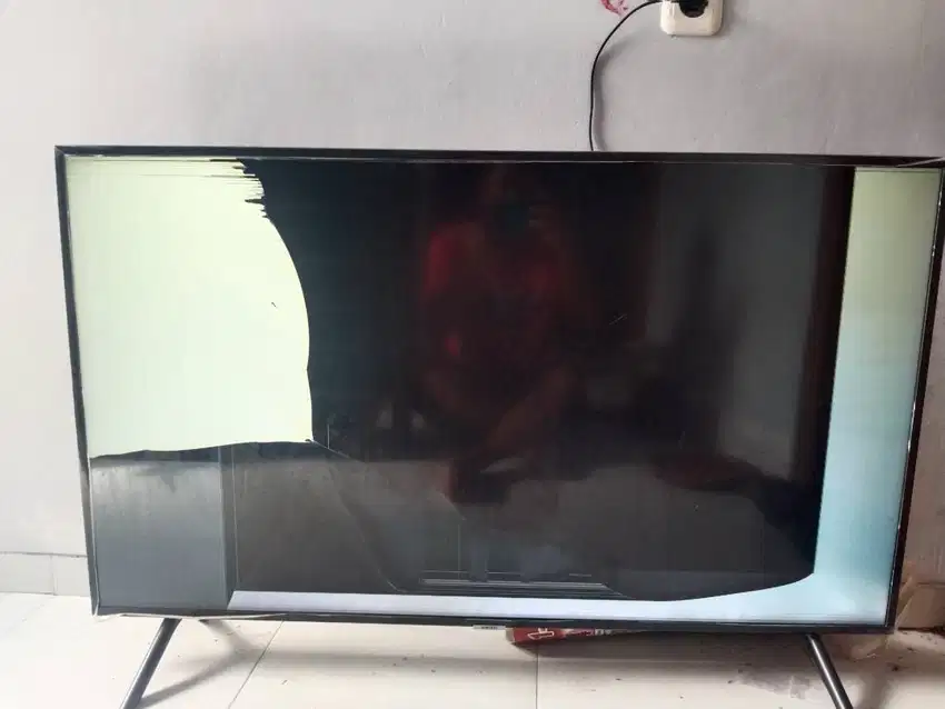 Jual TV Samsung LED 50 inch minus LCD pecah