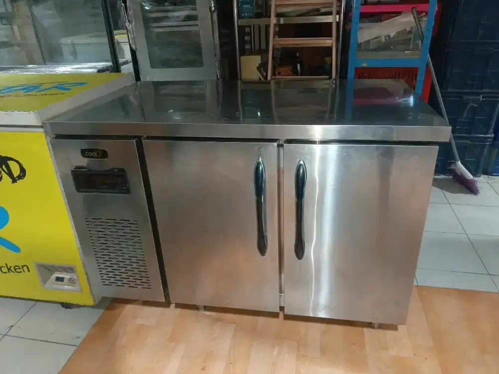 DIJUAL MURAH!! Chiller the Cool Undercounter STANLEY CC1200W2-T