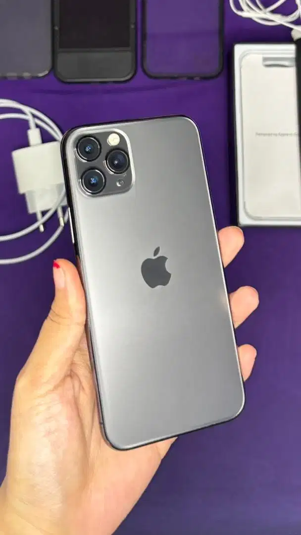 IPHONE 11 PRO GREY