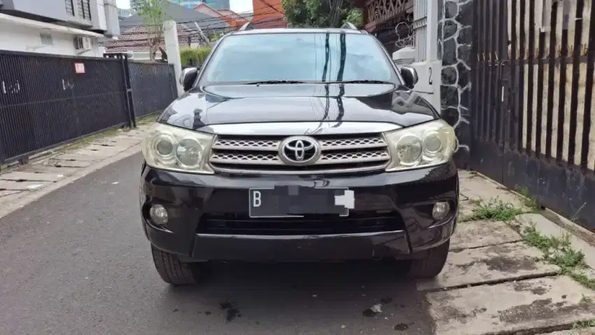 Fortuner G Manual Solar 2010