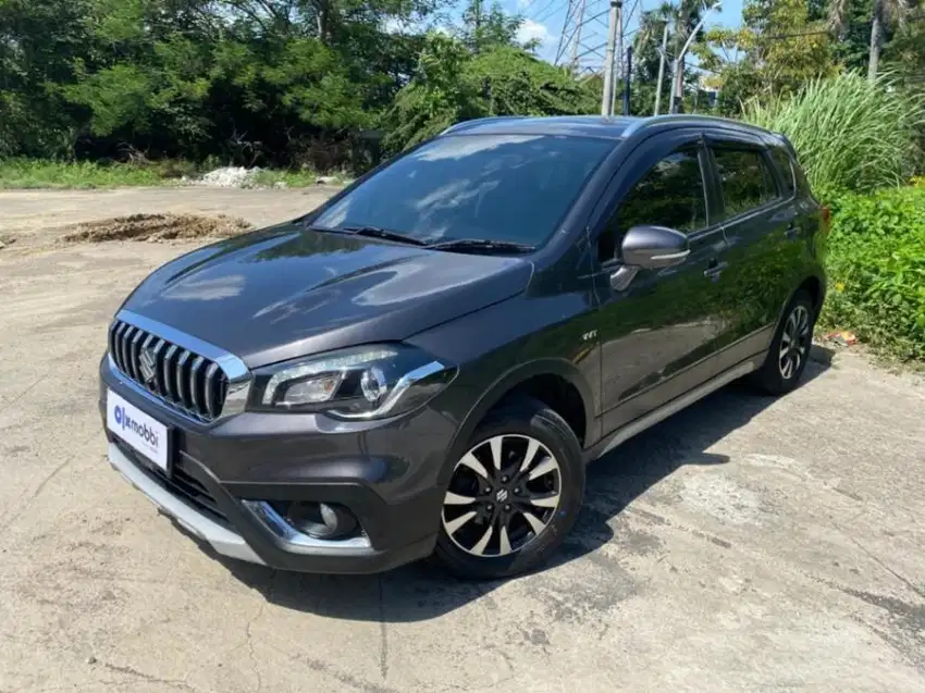 Pajak Panjang Suzuki SX4 1.5 S-Cross Bensin-AT 2018 Abu-abu LABR