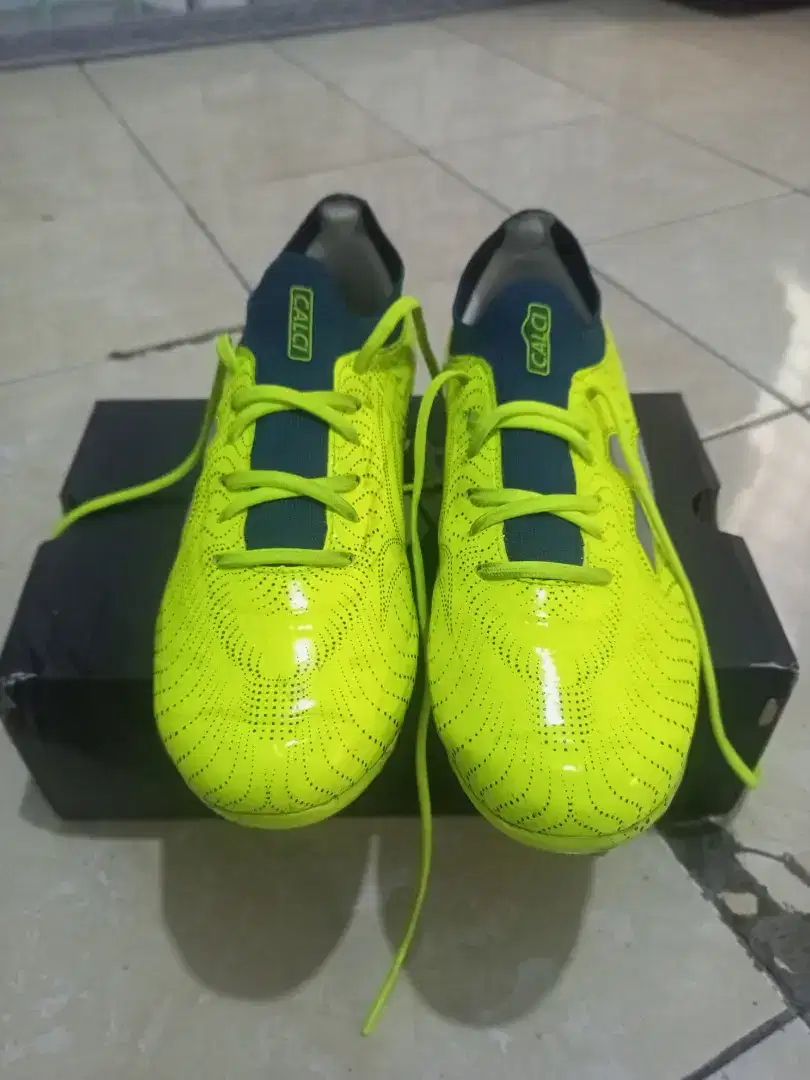 Sepatu Bola Calci Voltrix SC Elote size 41 Slim(40 gemuk/slim)