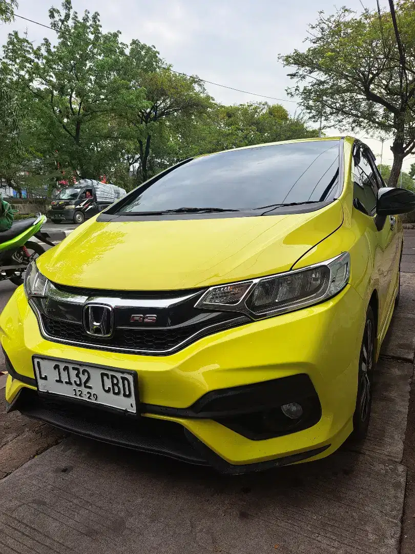 Di jual mobil honda jazz manual