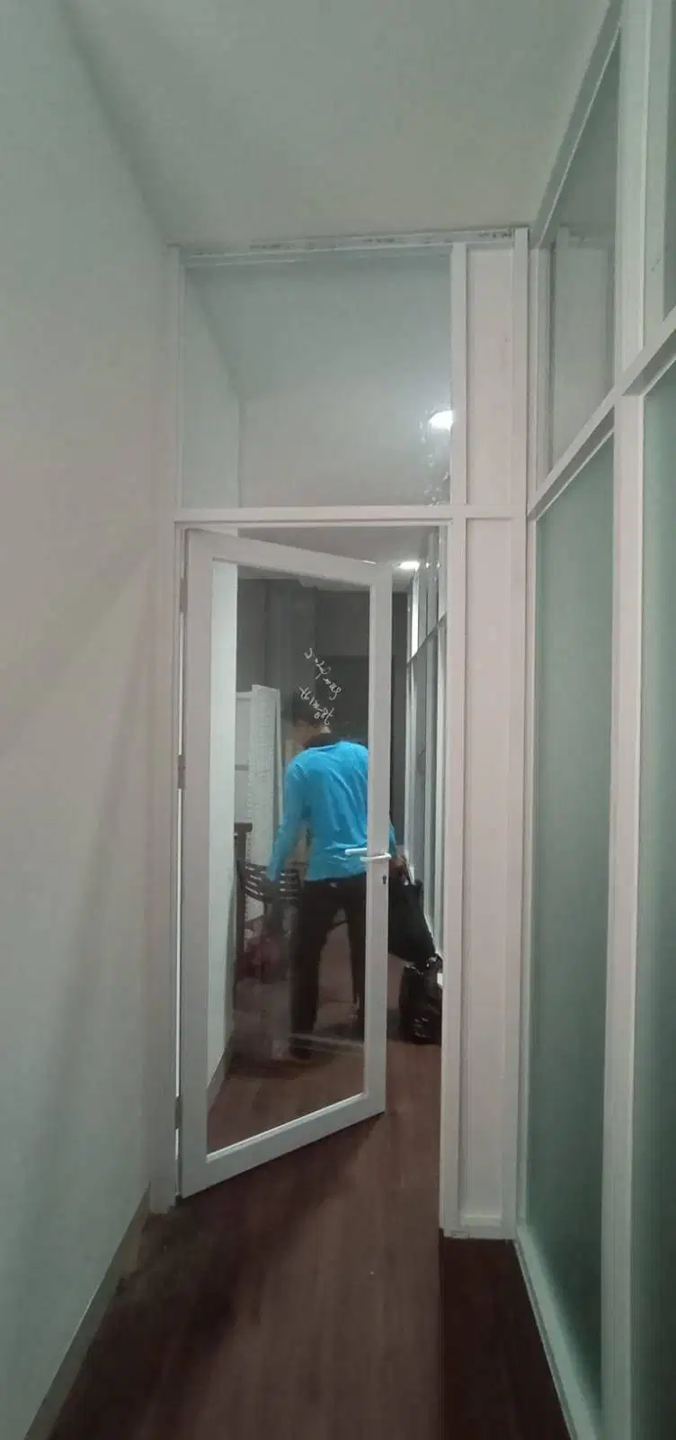 Jasa Pasang Partisi 2 Muka Gypsum + Kusen  Pintu Alumnium