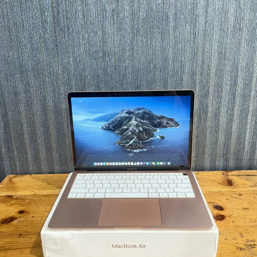 Macbook Air Retina 13Inc 2018, Mac OS Catalina,