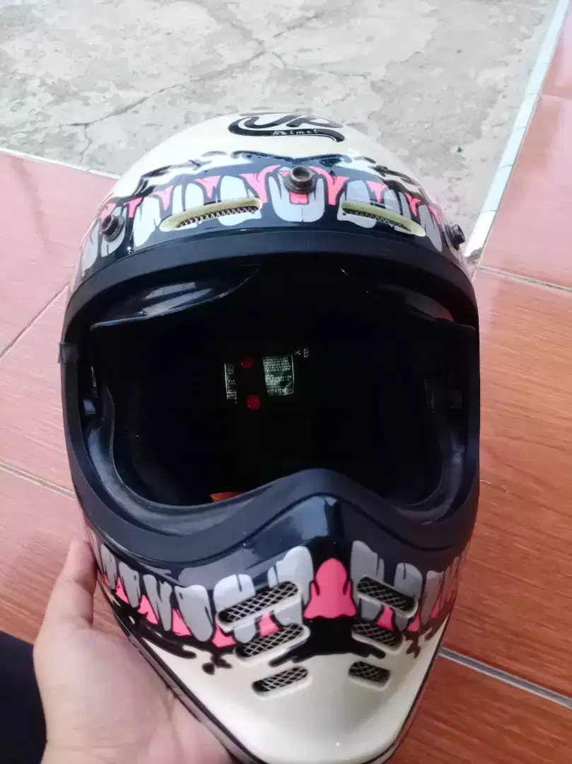 Dijual helm signature bekas