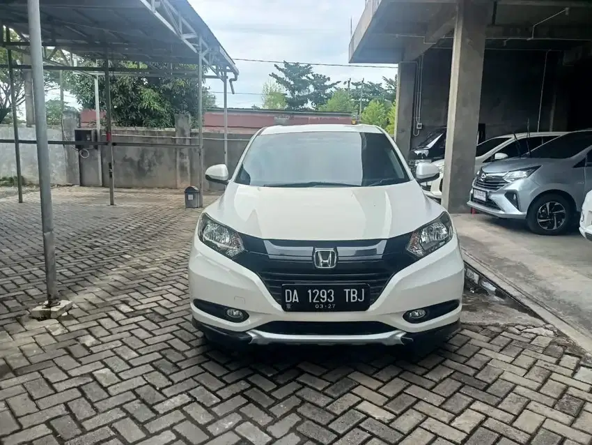 HRV E 2017 AT PUTIH